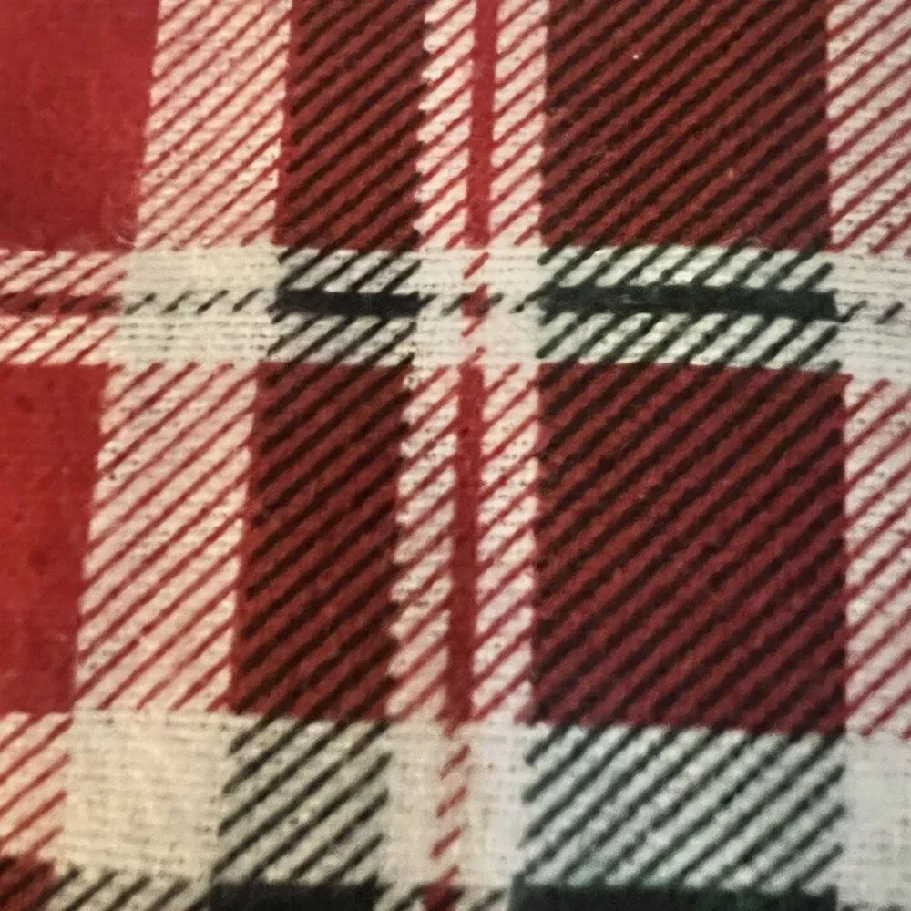 2 Flannel Standard Pillowcases Christmas plaid red white 100% cotton Portugal